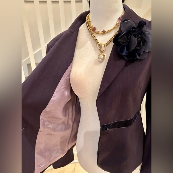 LAST CHANCE! Tailored Purple Blazer - Picture 8 of 12
